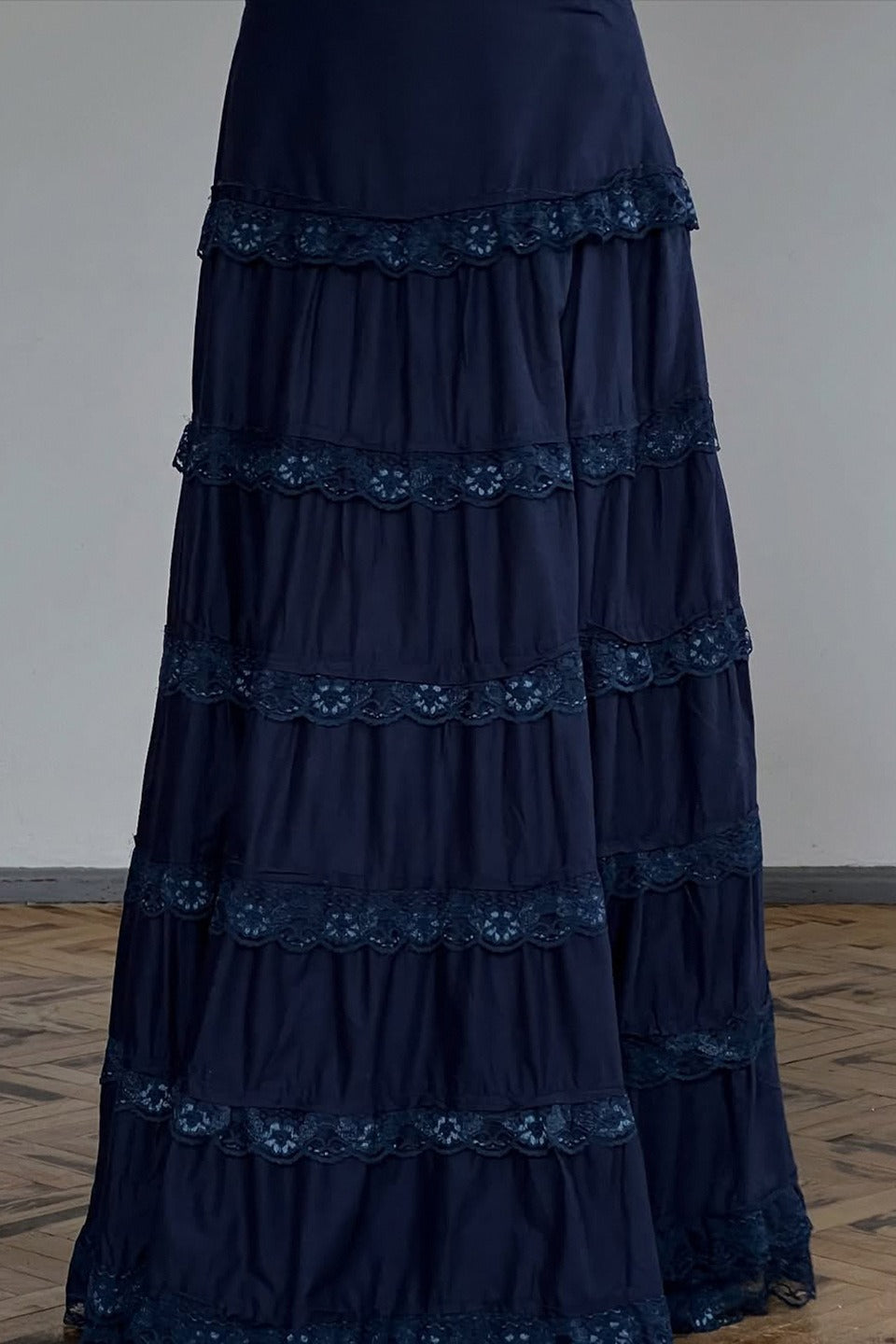 Vintage Lace Trimmed Tiered Midi Skirt