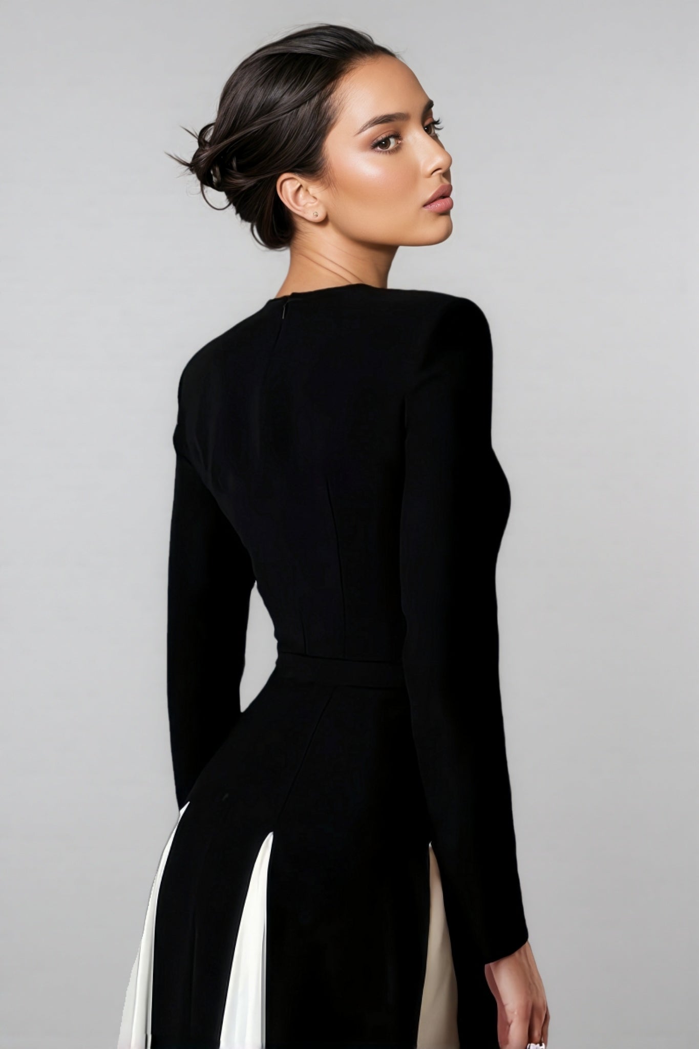 Liwy Black And White Clashing Long Sleeve Maxi Dress
