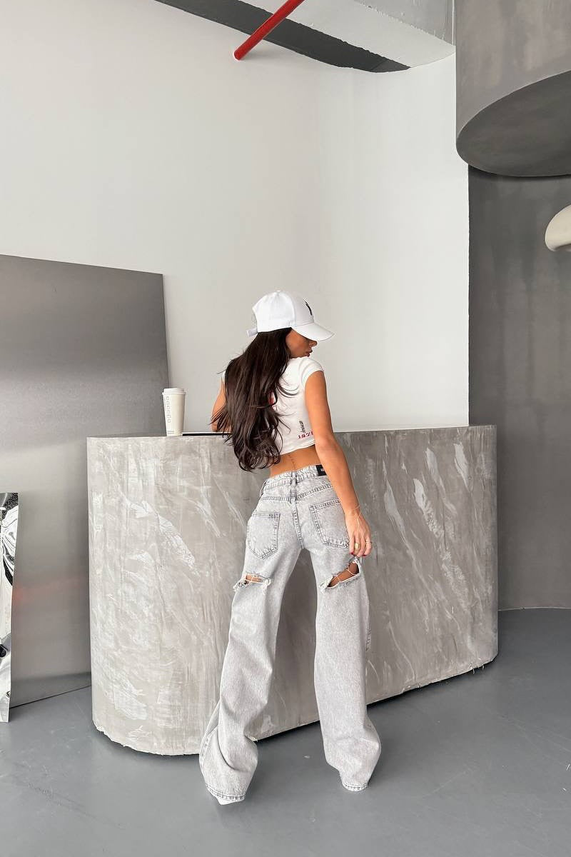 High Waist Vintage Ripped Jean