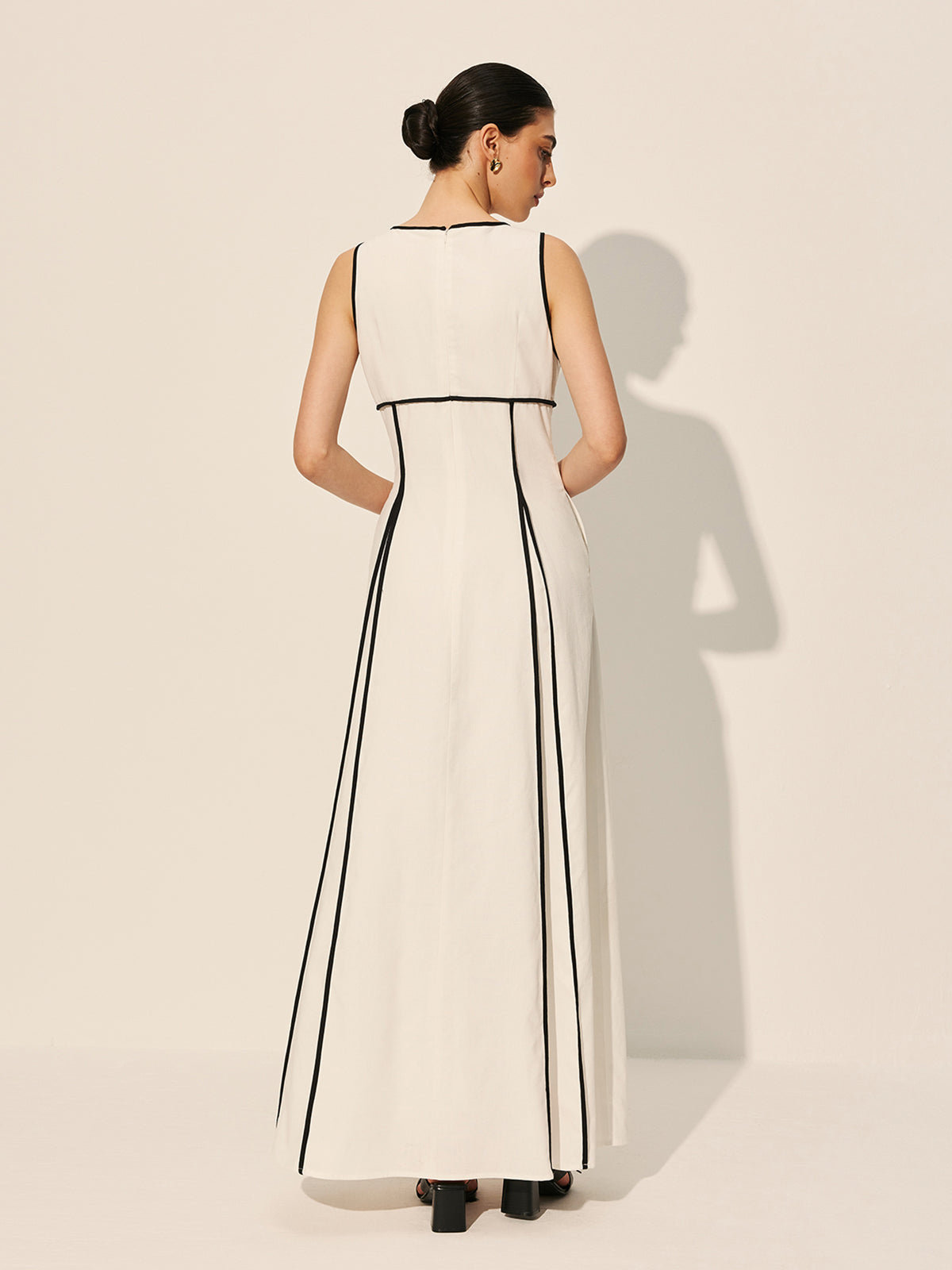 Contrast Trim Dress With Pockets