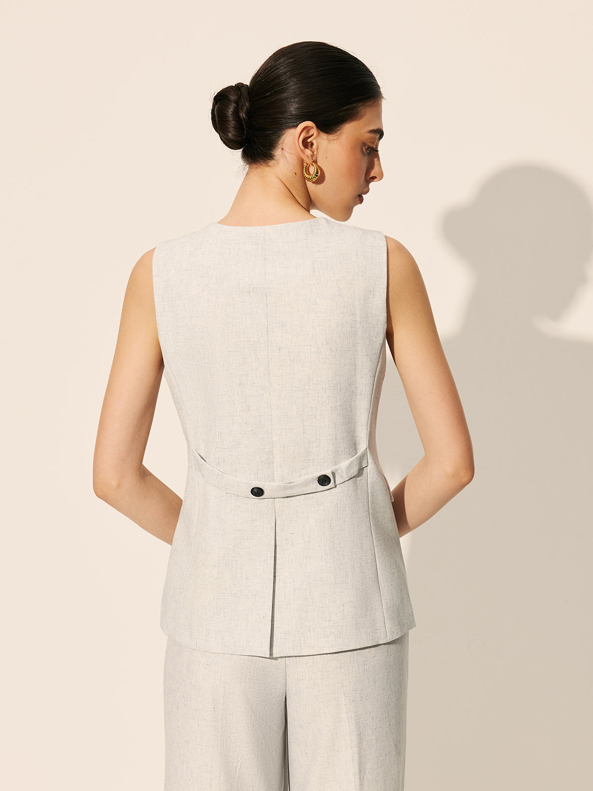 Pockets Sleeveless Tailored Vest