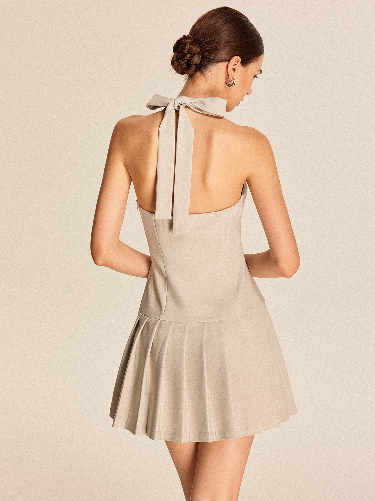 Metal Tie-Neck Zipper Pleated Short Dress