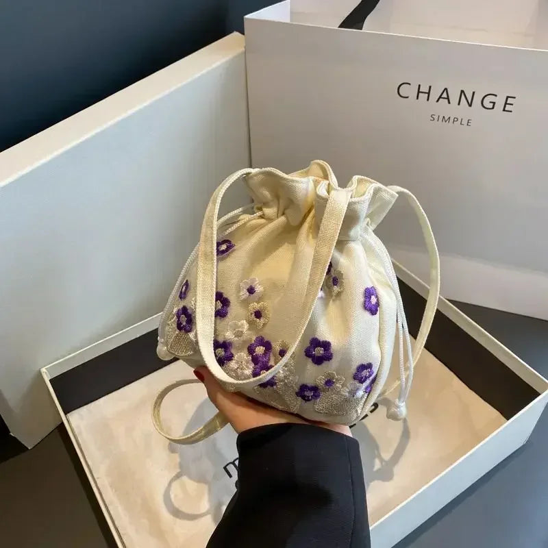 Retro Flower Embroidery Lace Drawstring Bucket Handbag