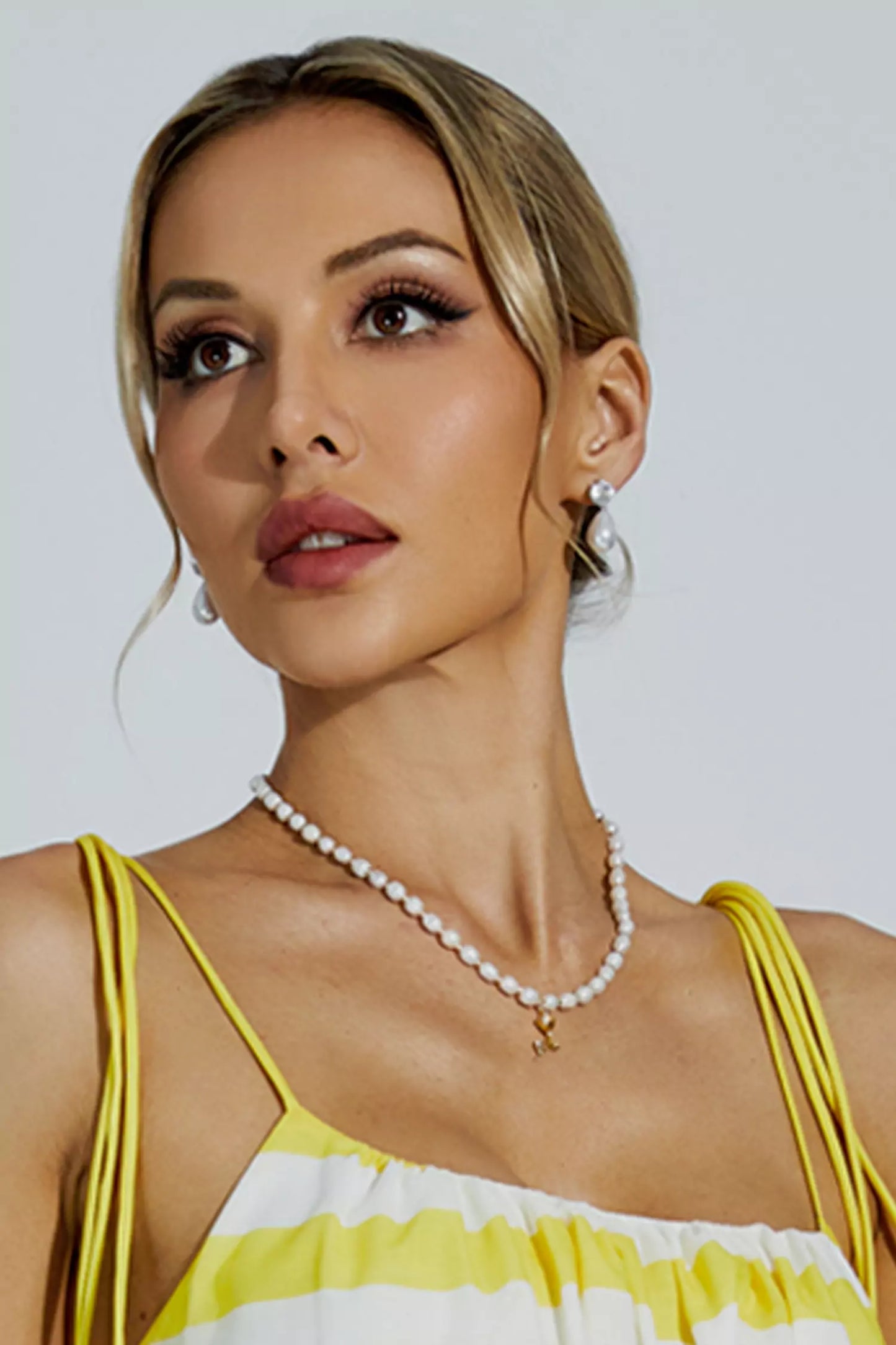 Harmoni White Pearl Rose Necklace