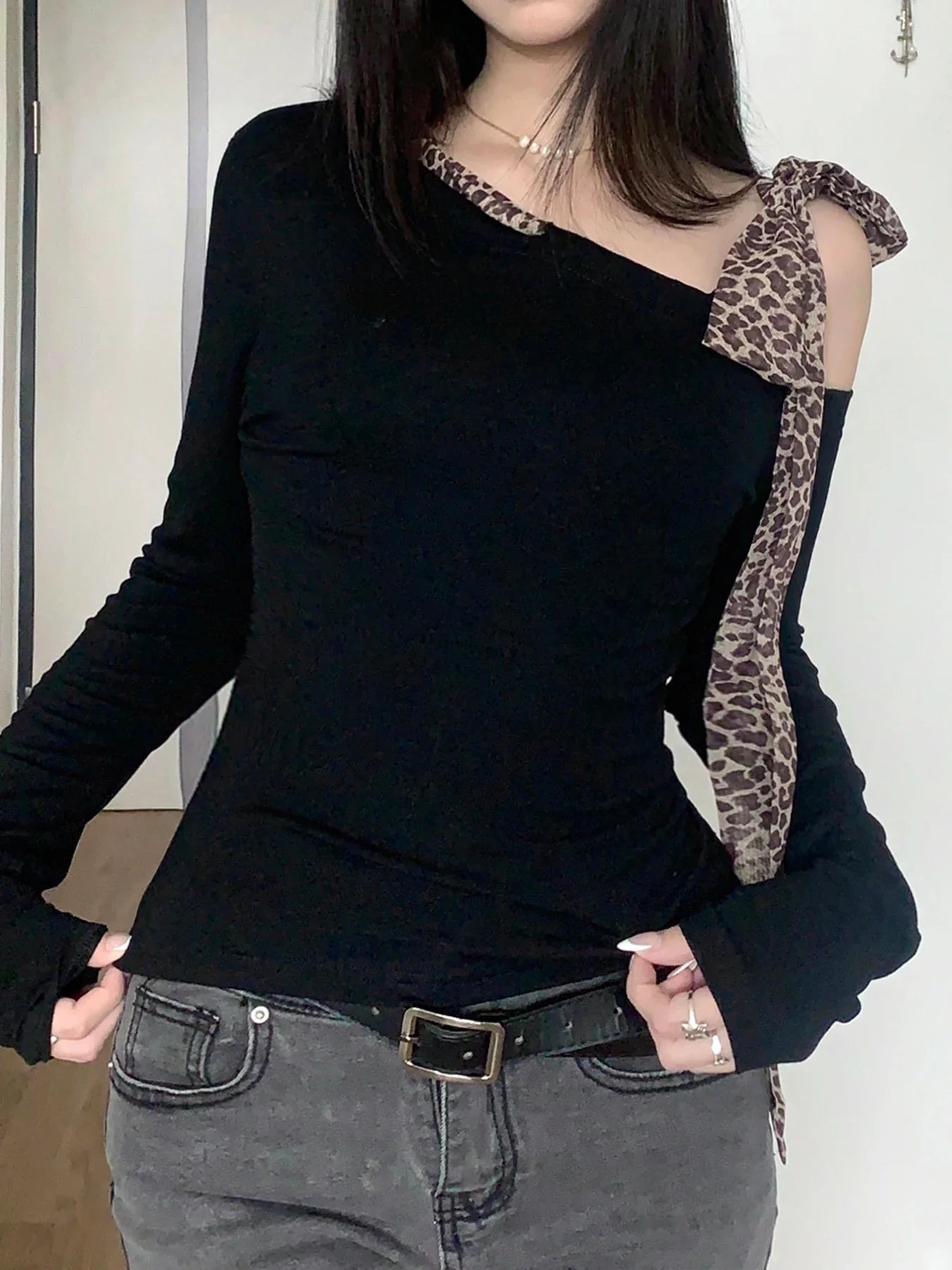 Casual Leopard Bow Slim Bandage Crew Neck Knit Top