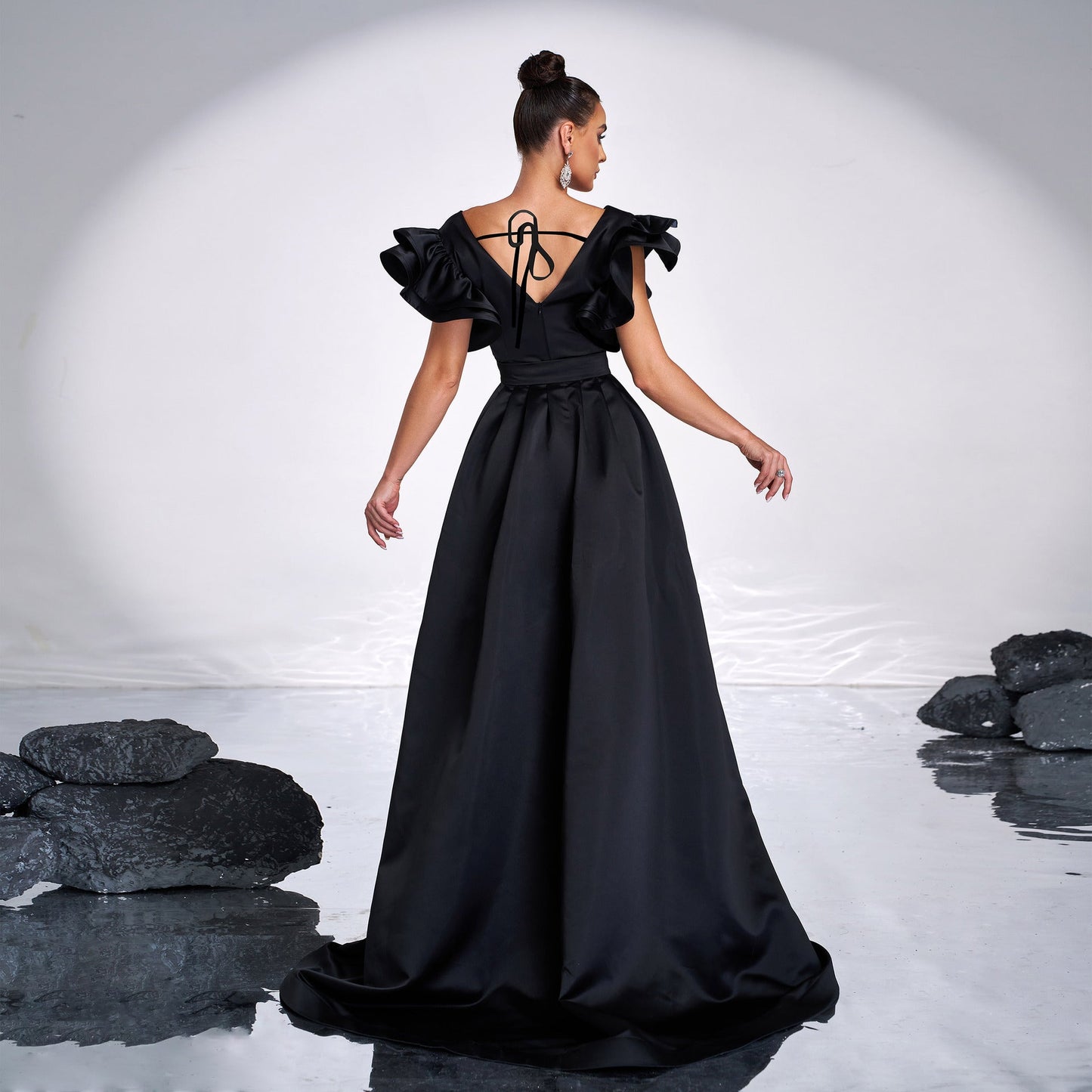 Sleeveless V-Neck Sequin Mermaid Gown Formal Dress