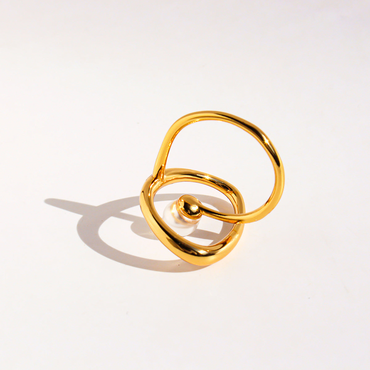 Abstract Pearl Openwork Curve Knuckle Ring