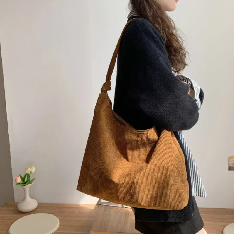 Red Retro Texture Shoulder Bag