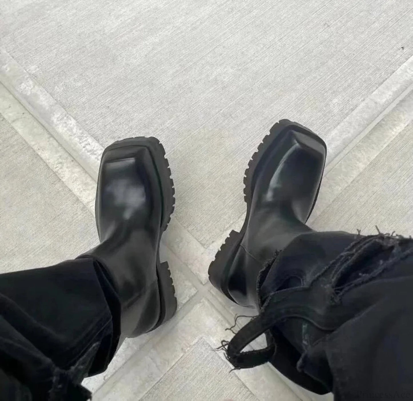 Fresh Chelsea Brief Mysterious Platform Boot