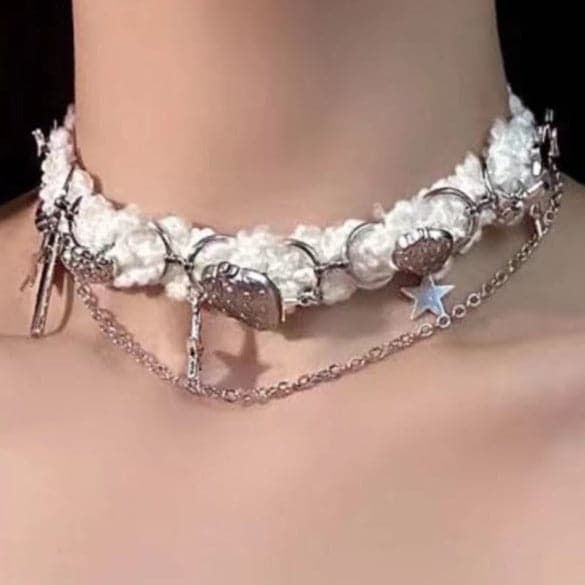 Strawberry star fluffy choker necklace