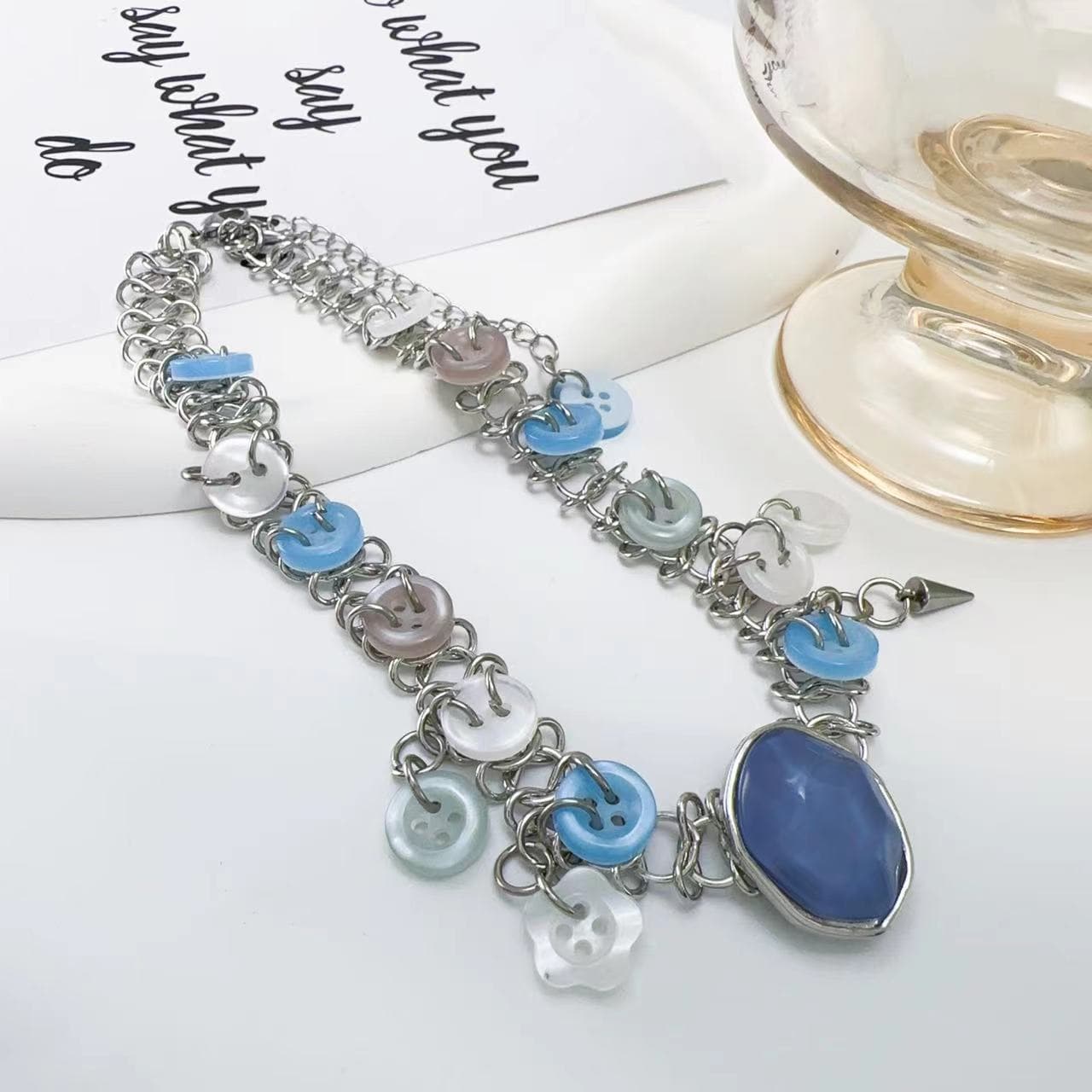 Button beaded pendant choker necklace