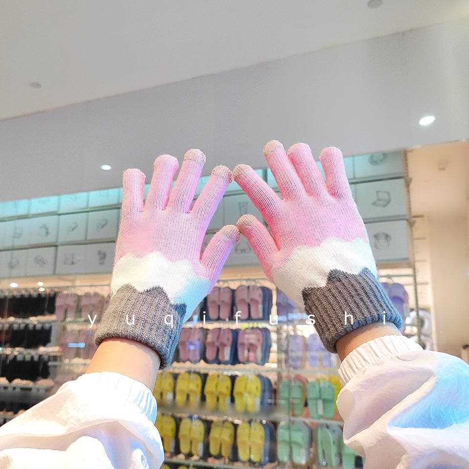 Touch screen knitted patchwork full finger gloves