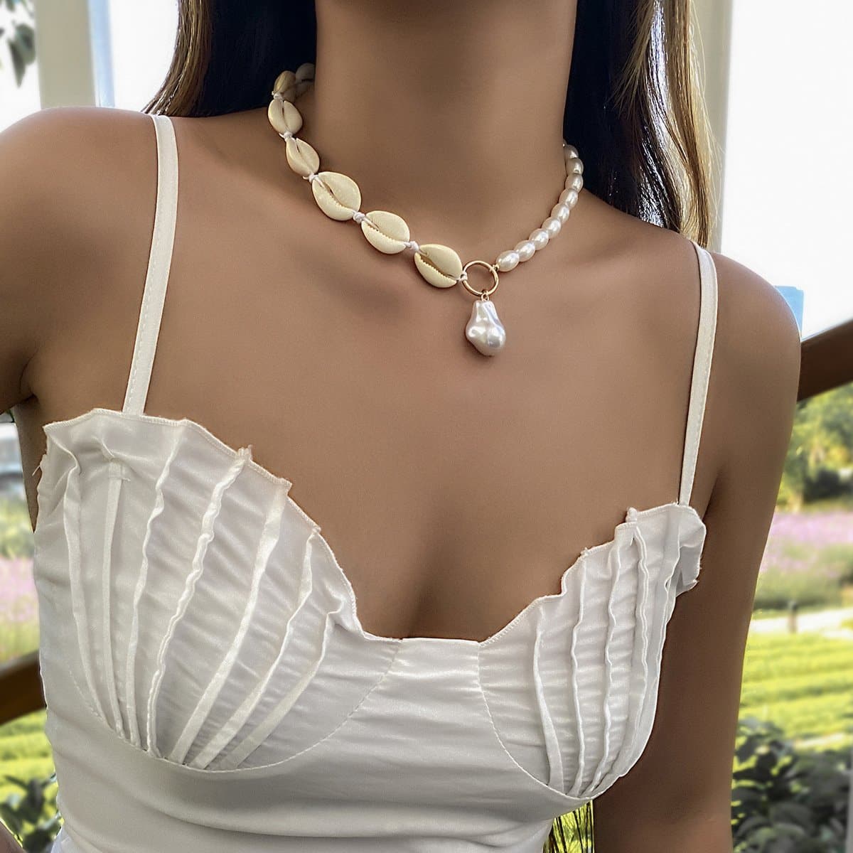 Faux pearl pendant shell choker necklace