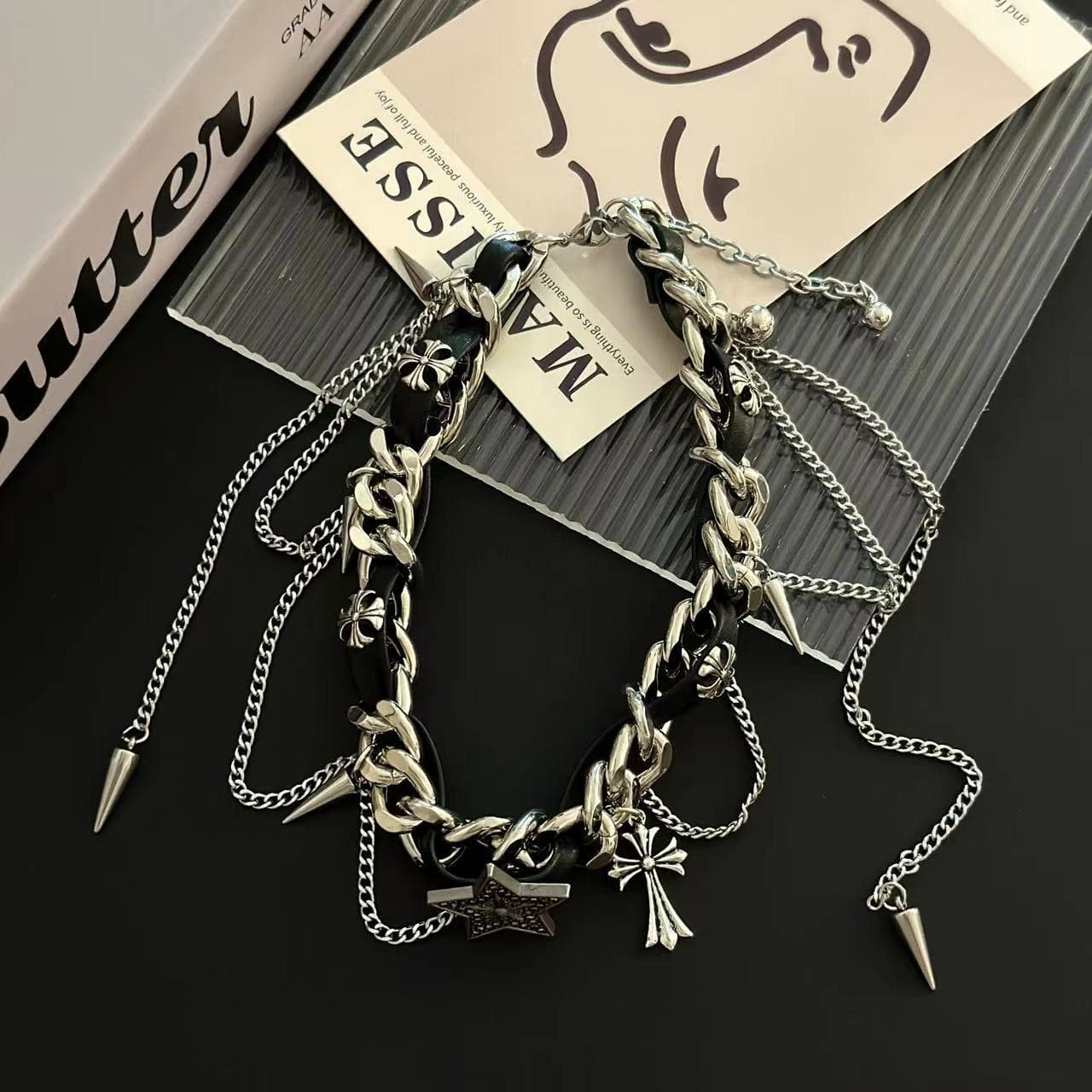 Star decor metal chain layered choker necklace