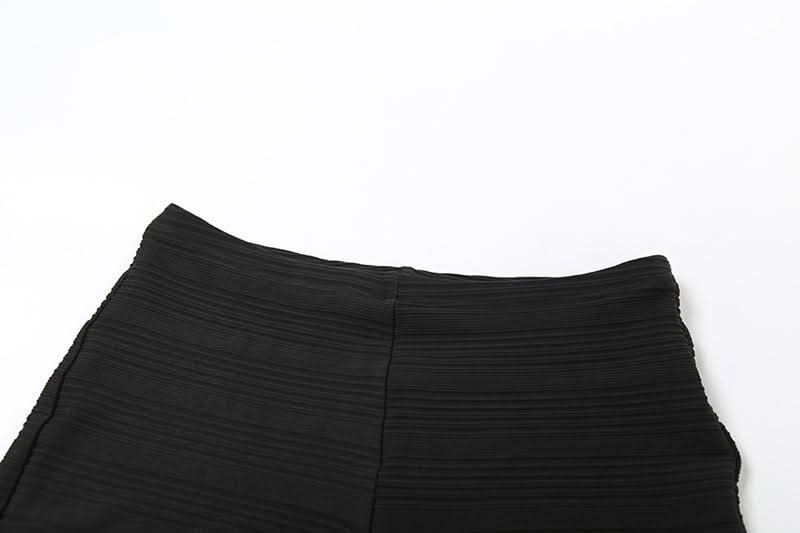 Halter backless textured solid short pant set