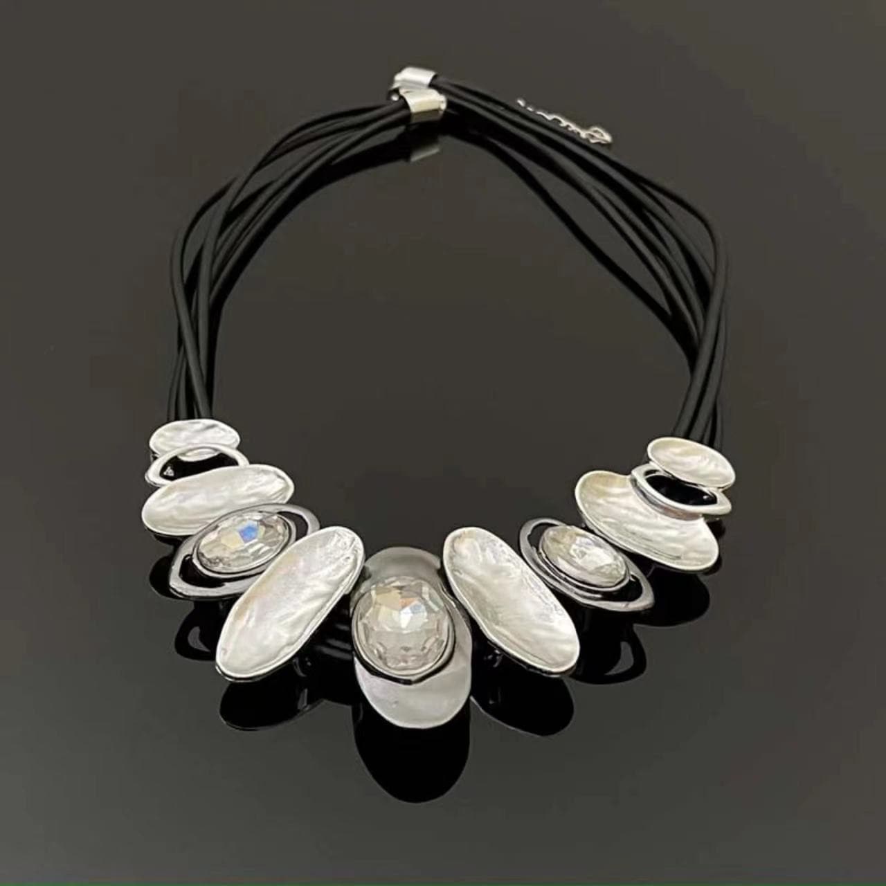 Irregular elliptic rhinestone layered necklace