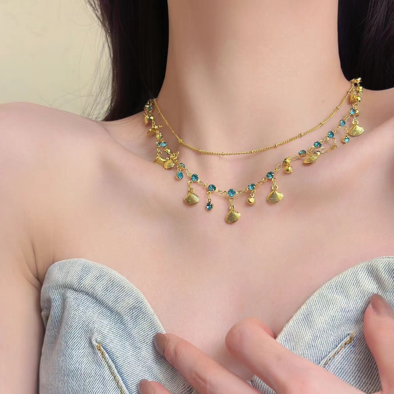 Shell pendant rhinestone layered choker necklace