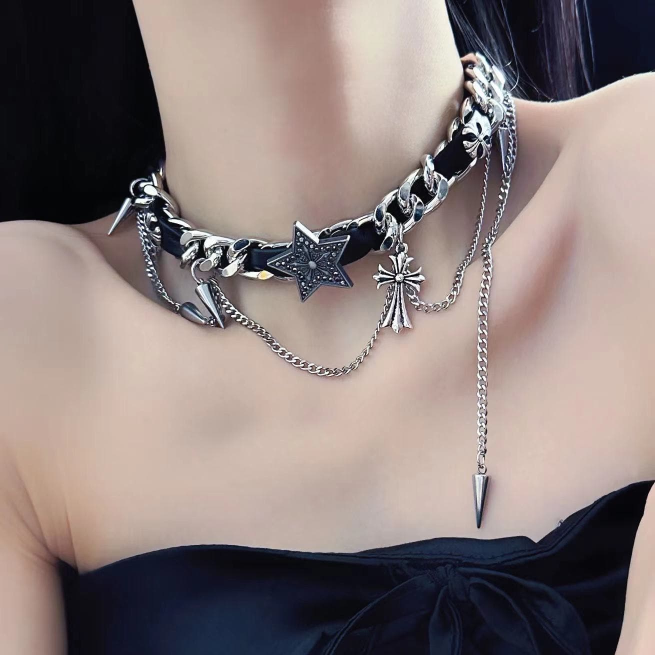Star decor metal chain layered choker necklace