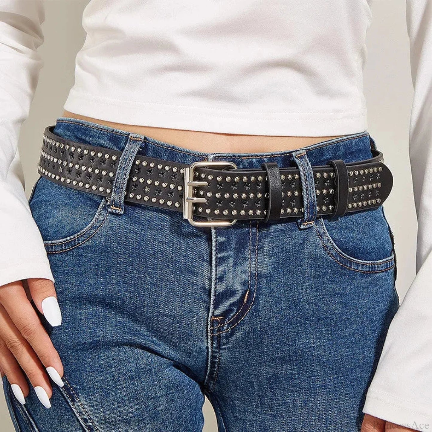 Neutral Gothic Empty Star Studded Belt