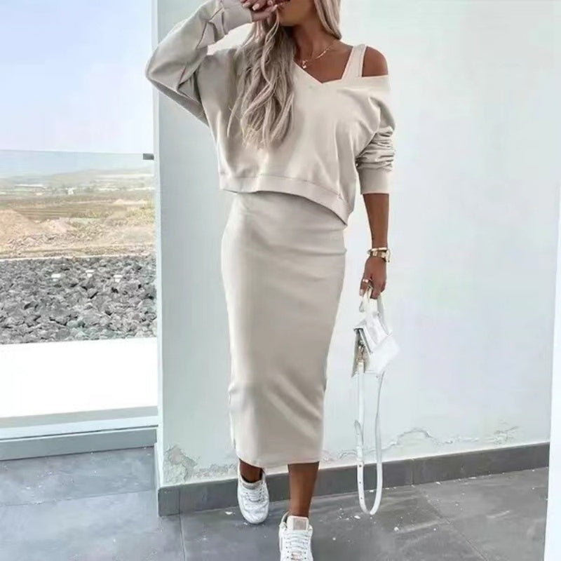Benelux-Fashion | Stylish Two-Piece Women's Set – Sleeveless Dress with Elegant V-Neck Sweater