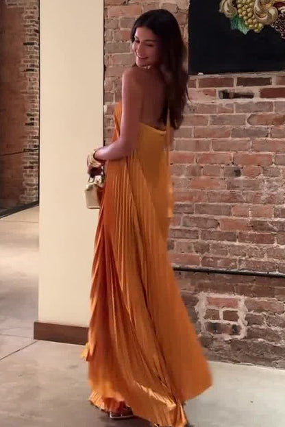 Novia Halter Neck Pleated Maxi Dress