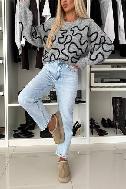 Beautiful Mood Knit Contrast Color Sewing Line Pattern Loose Sweater