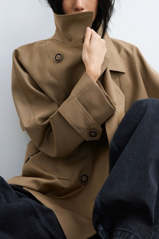 Classic Twill 3D-Silhouette Collared Short Trench Coat
