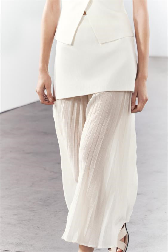 Lynn Spliced Pleated Skirt Knit Set