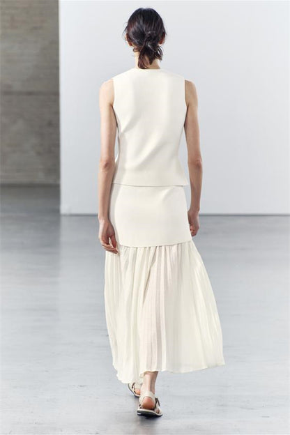 Lynn Spliced Pleated Skirt Knit Set