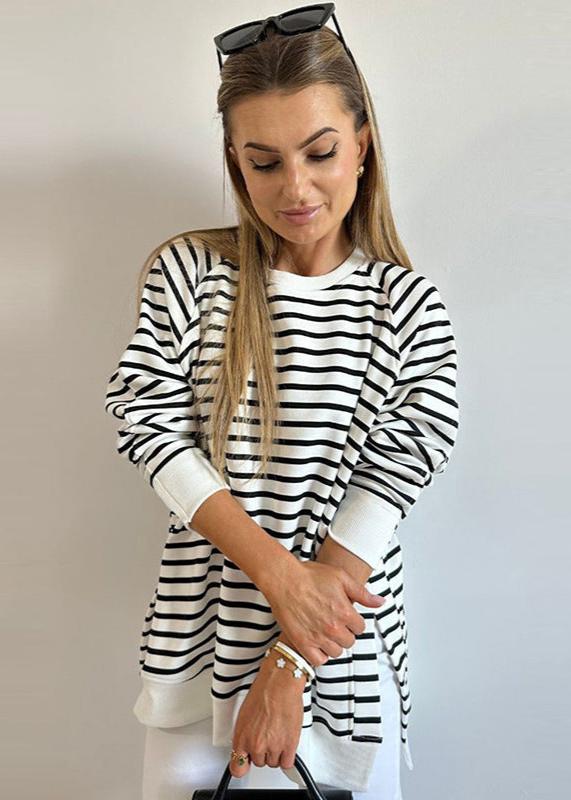 Chic Striped Round Neck Pullover Sweater for Women