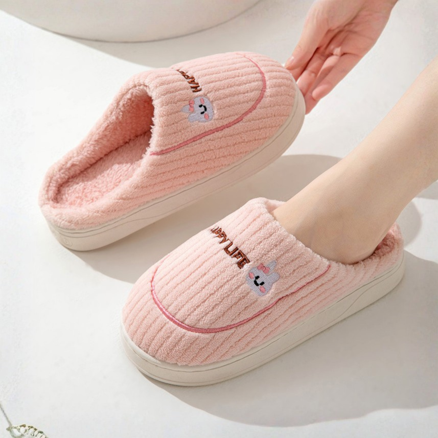 AmyVictoria™ - Comfy Fluffy Indoor Plush Non-Slip Slippers