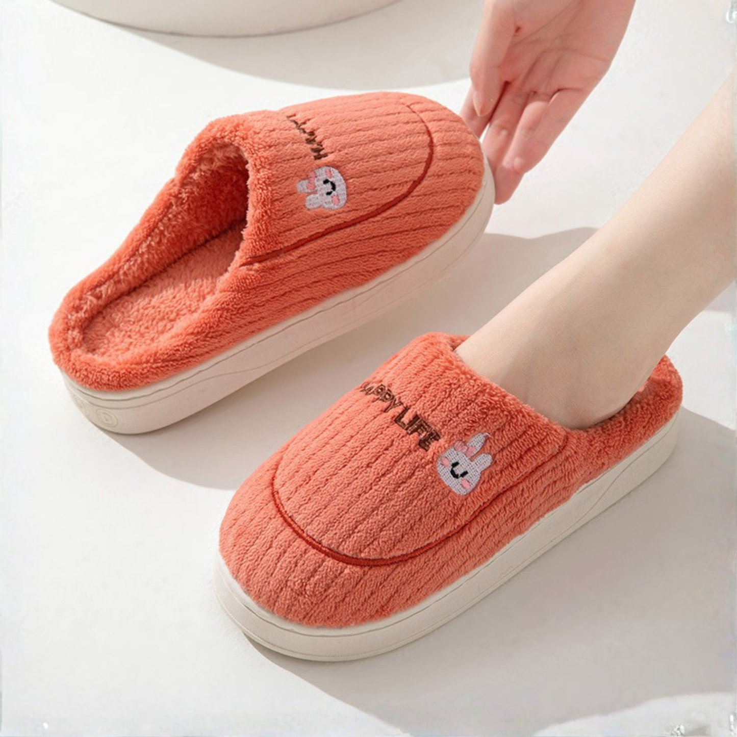 AmyVictoria™ - Comfy Fluffy Indoor Plush Non-Slip Slippers