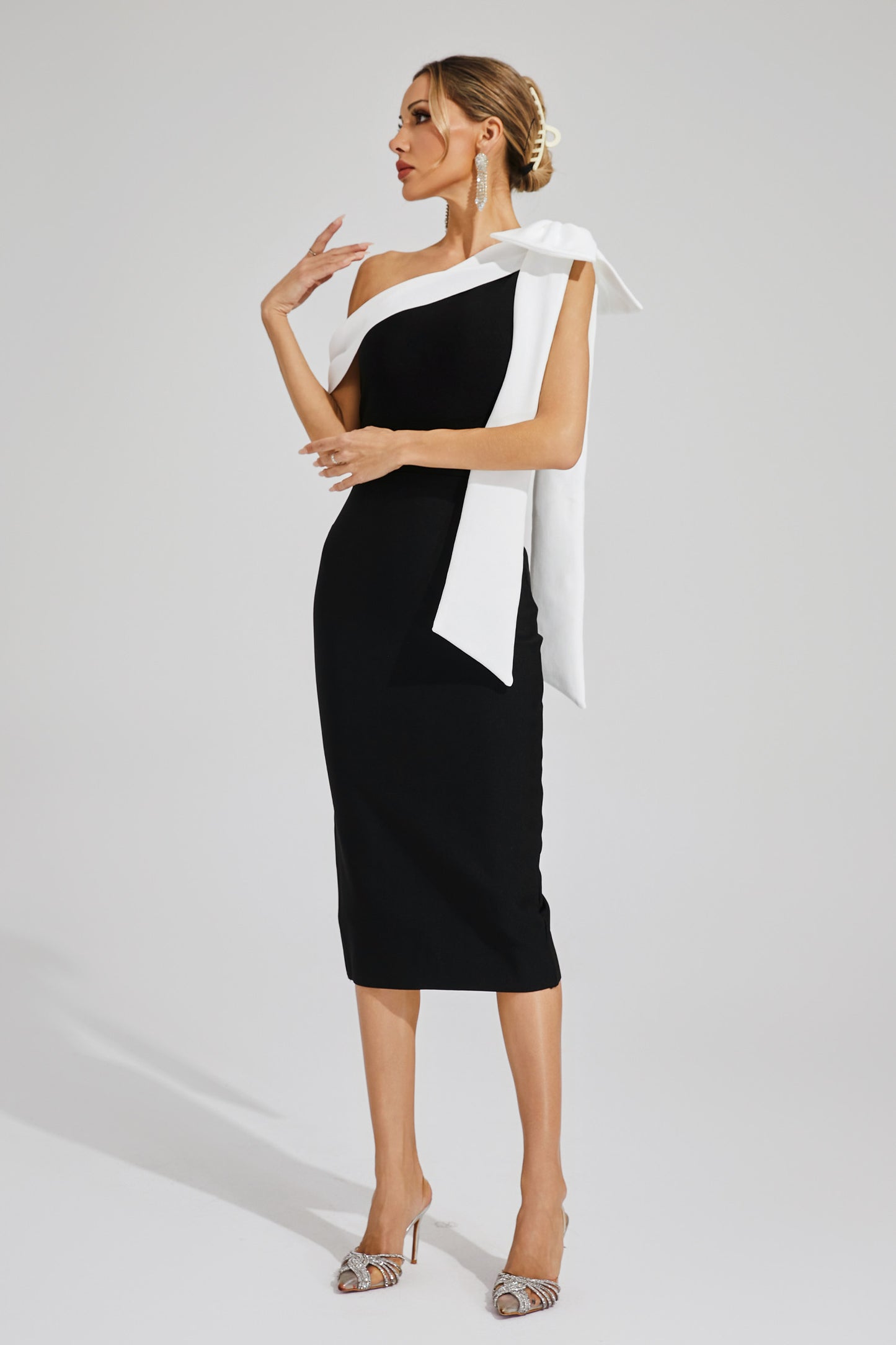 Braelyn Black Bow One Shoulder Bandage Dress