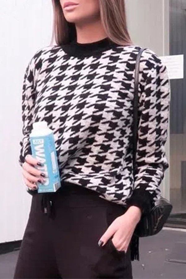 Fashion Street Geometric Patchwork Contrast O Neck Sweater(3 Colors)