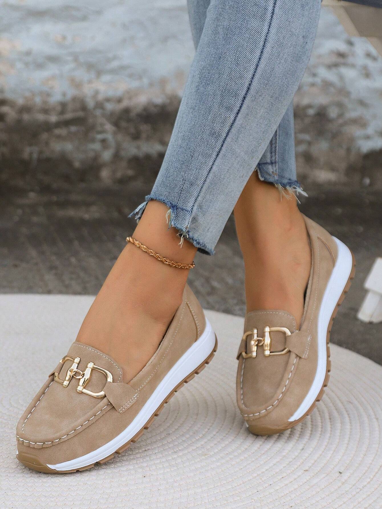AmyVictoria | Chic Buckle Loafers