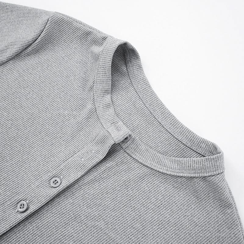 Short sleeve crewneck ribbed button top
