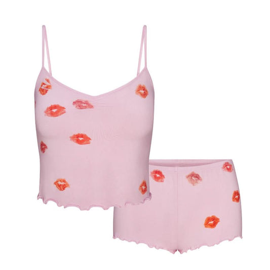 U neck lips print ruffle cami short pant set