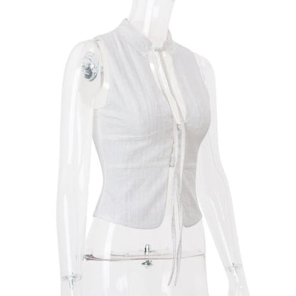 Sleeveless button solid crop top