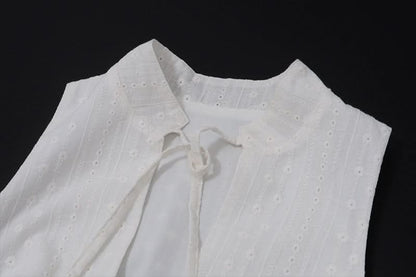 Sleeveless button solid crop top