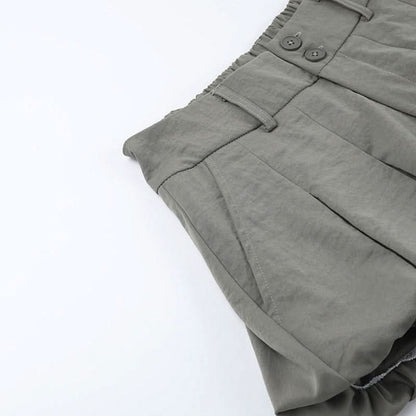 Lace hem button ruched zip-up short pant