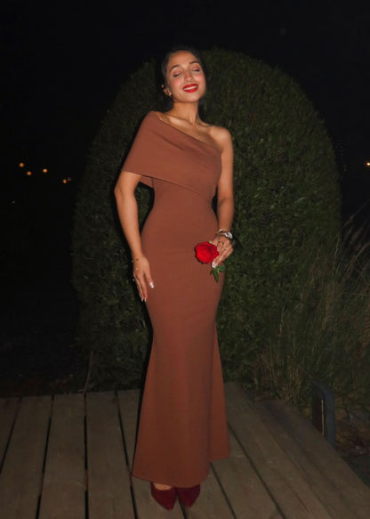 CARAMEL | ONE SHOULDER DRESS
