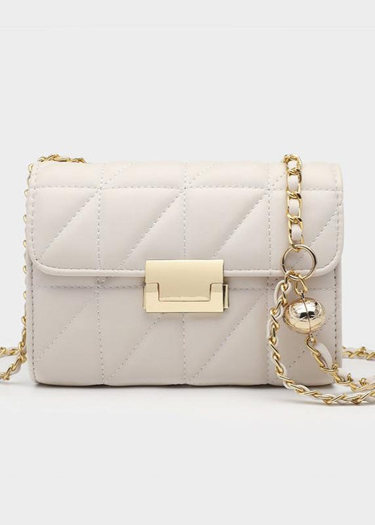 Retro-Chic Chain Shoulder Bag
