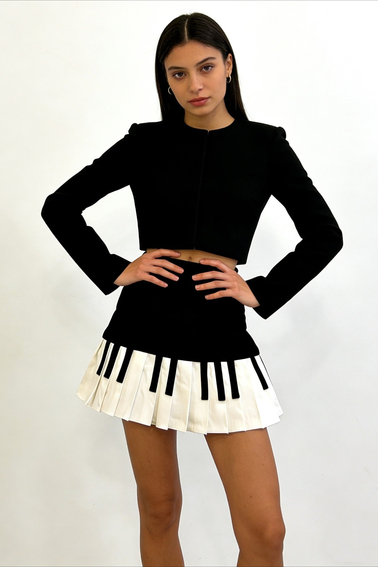 Retro Black White Piano Pleated High Waist Slim Skirt