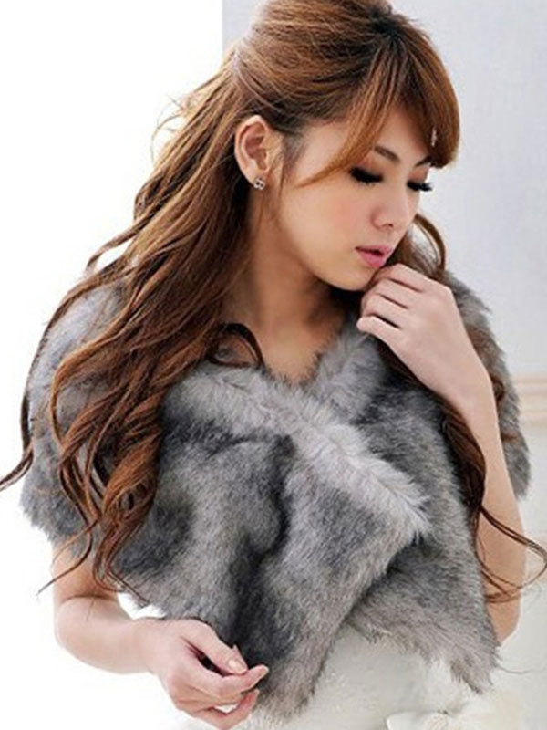 White Wedding Shawl Faux Fur Stole Fluffy Bridal Wrap Shrug