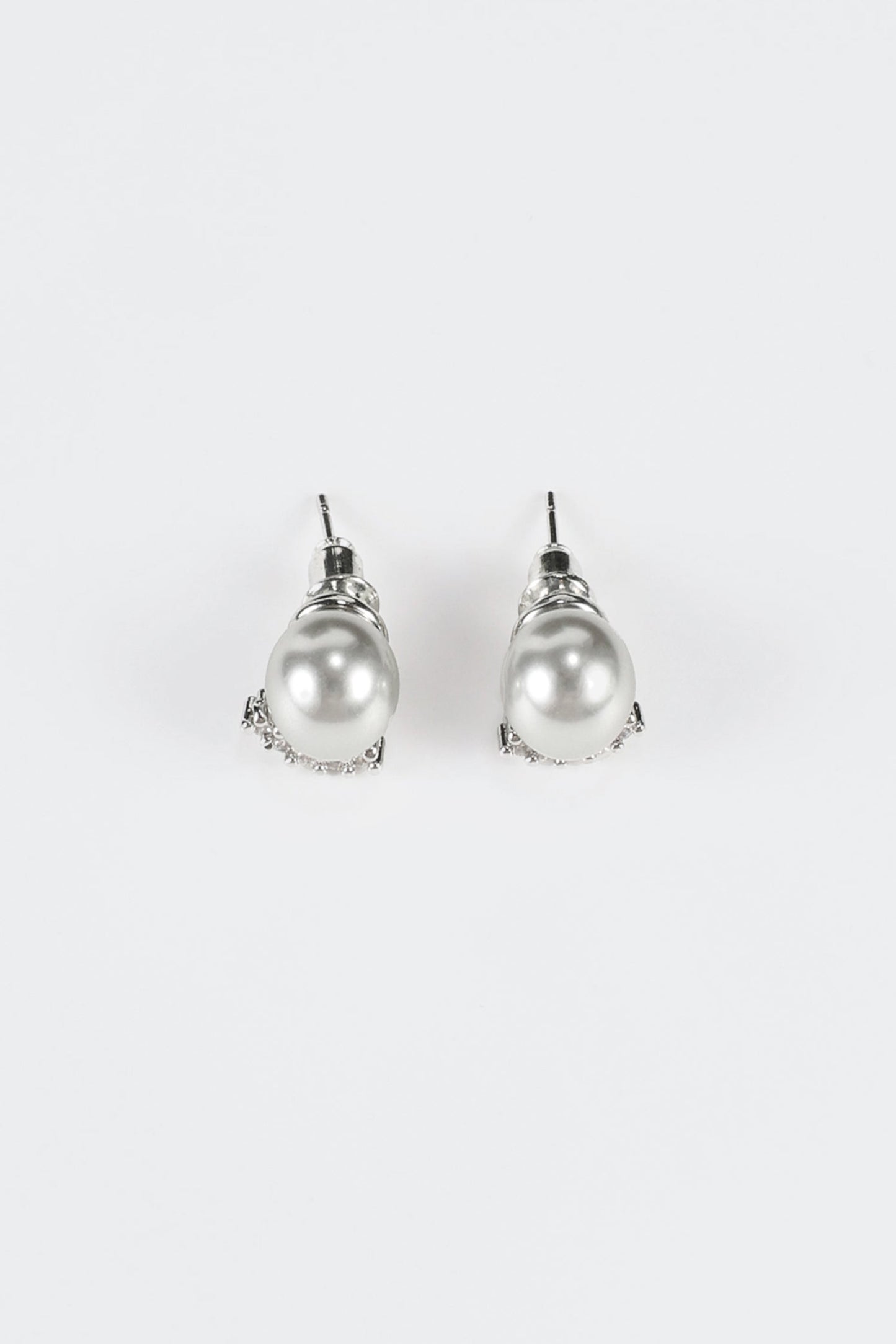 Faux Gray Pearl Stud Earings
