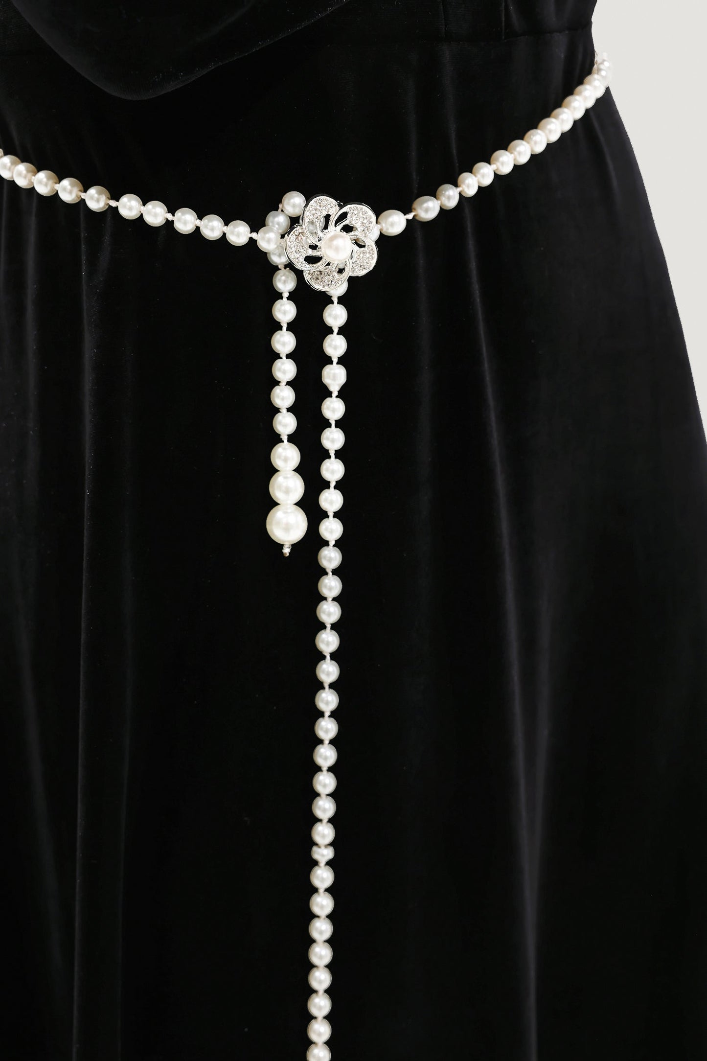 Floral Metal Pearl Waist Chain Silver