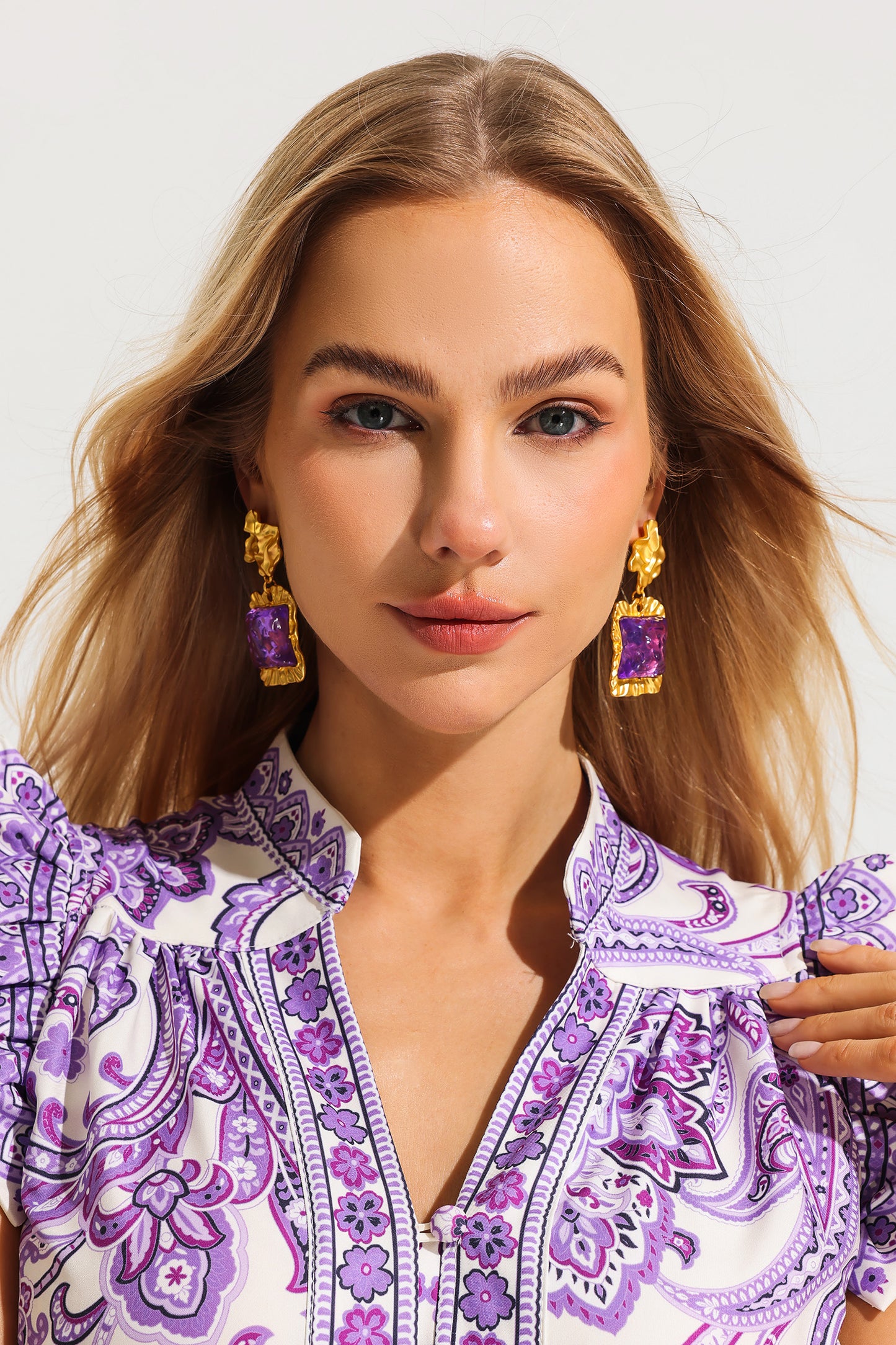 Square Dimentional Purple Acrylic in Gold Tone Earrings & Necklace