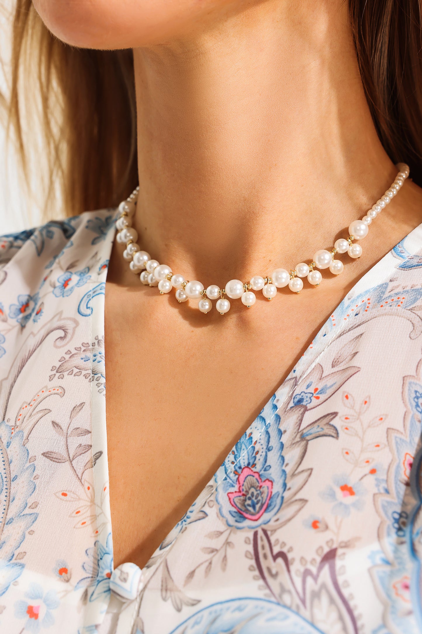 Faux Pearl Pendant Necklace