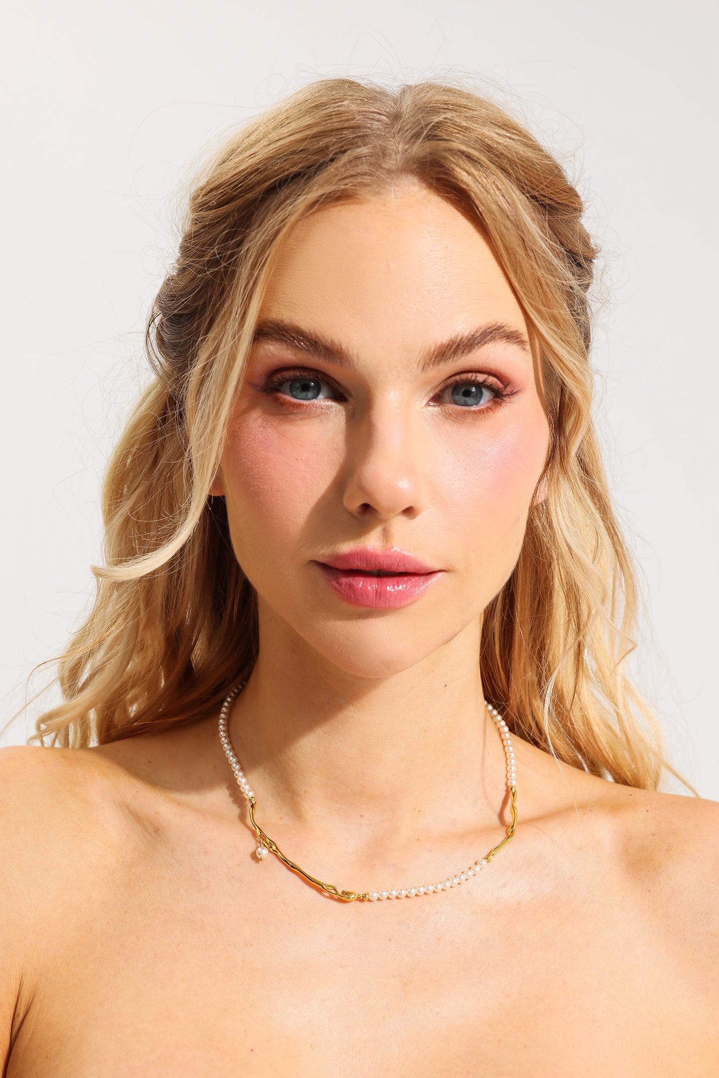 Faux Pearl Metal Necklace