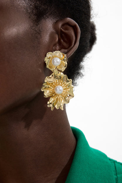 Flower Shape Faux Pearl Metal Earrings